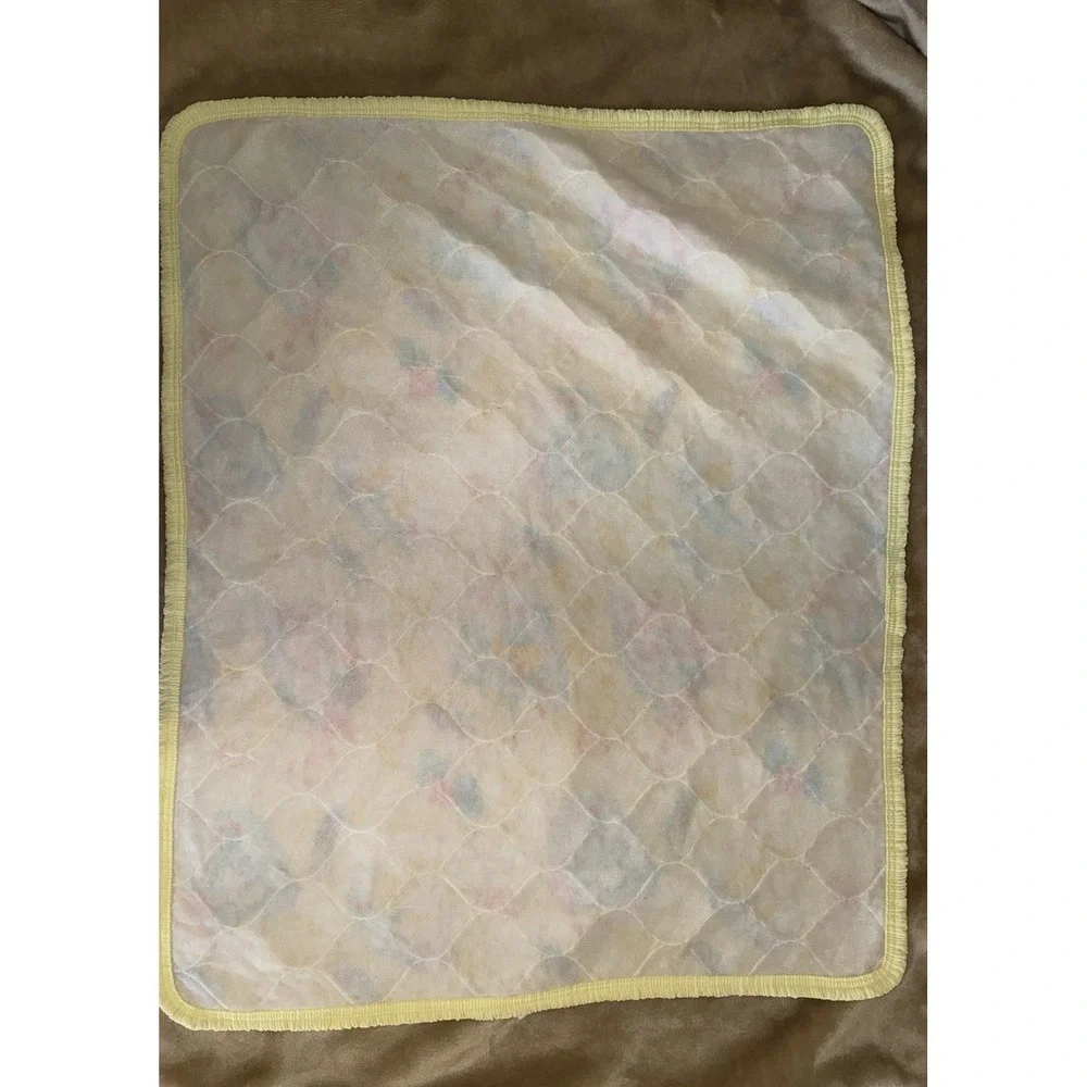 Vintage Care Bears Quilt Yellow 1983 Comforter Coverlet Curity